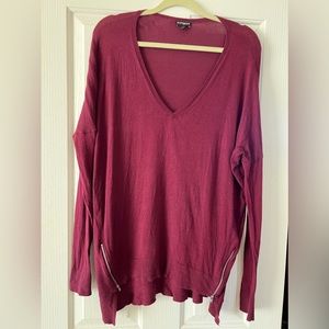 Express Oversized Deep V-Neck Plum Color Woman’s Sweatshirt Size M